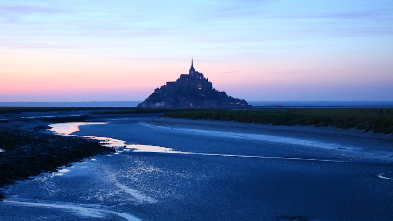 【神秘的】世界遺産モンサンミッシェル夜景5選